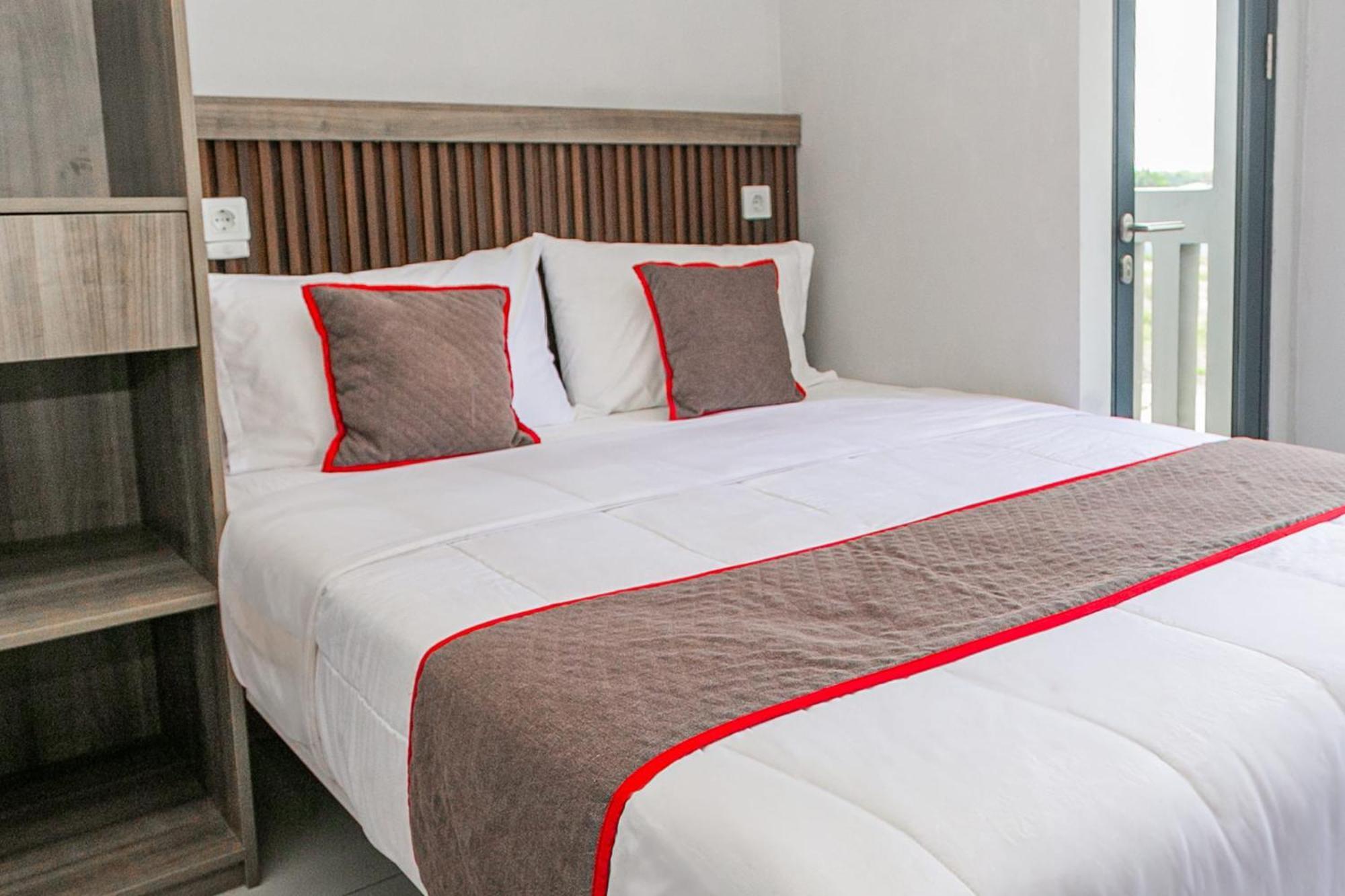 Hotel O Apartment Riverdale Cikarang Near Sgc Mall เบกาซิ ภายนอก รูปภาพ